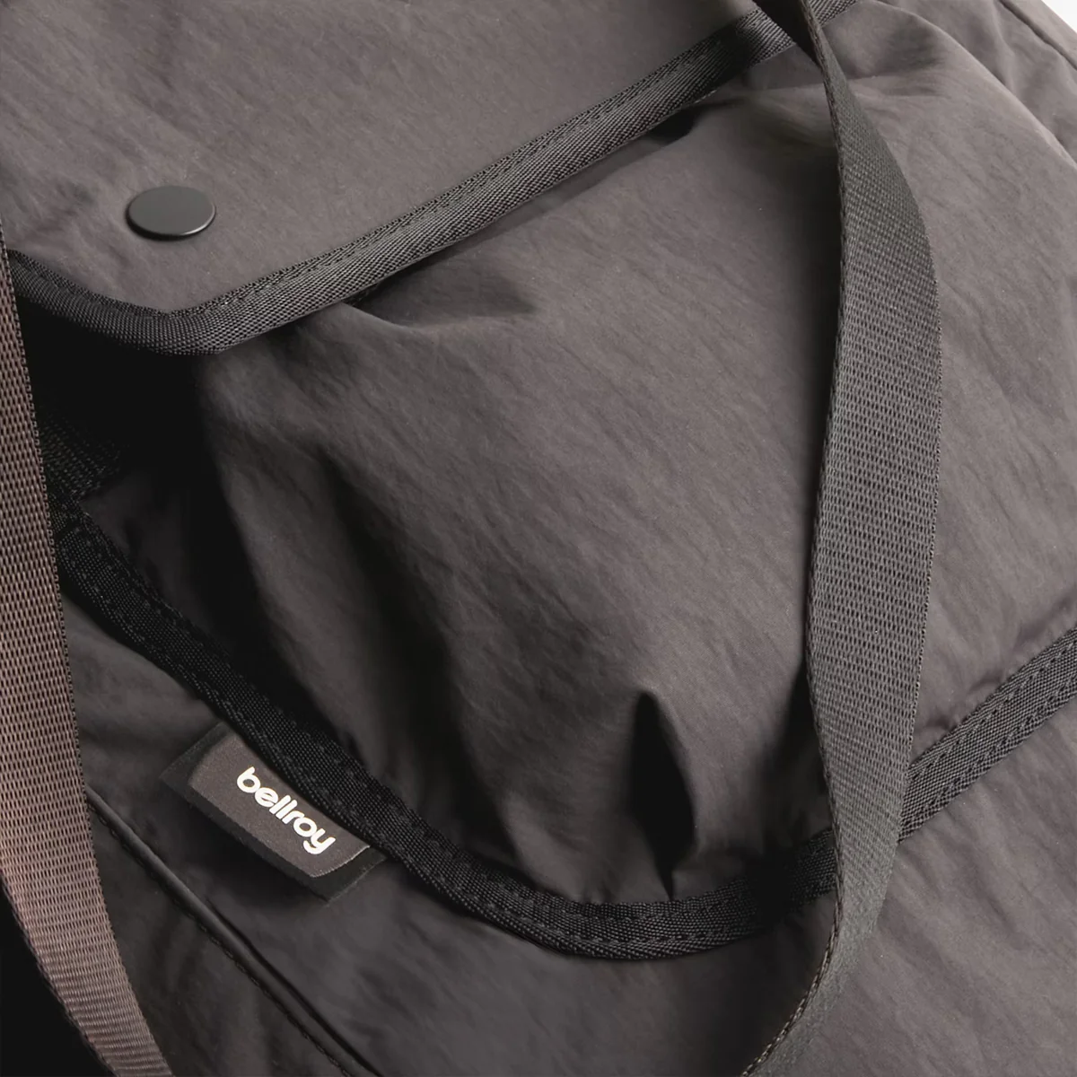 Bellroy Cinch Tote Charcoal - Image 5