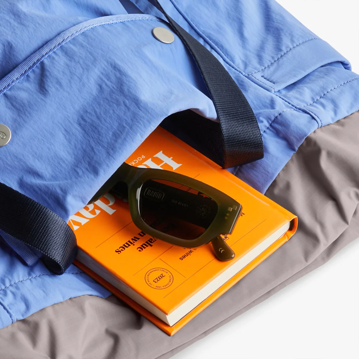 Bellroy Cinch Tote Denim Blue - Image 4