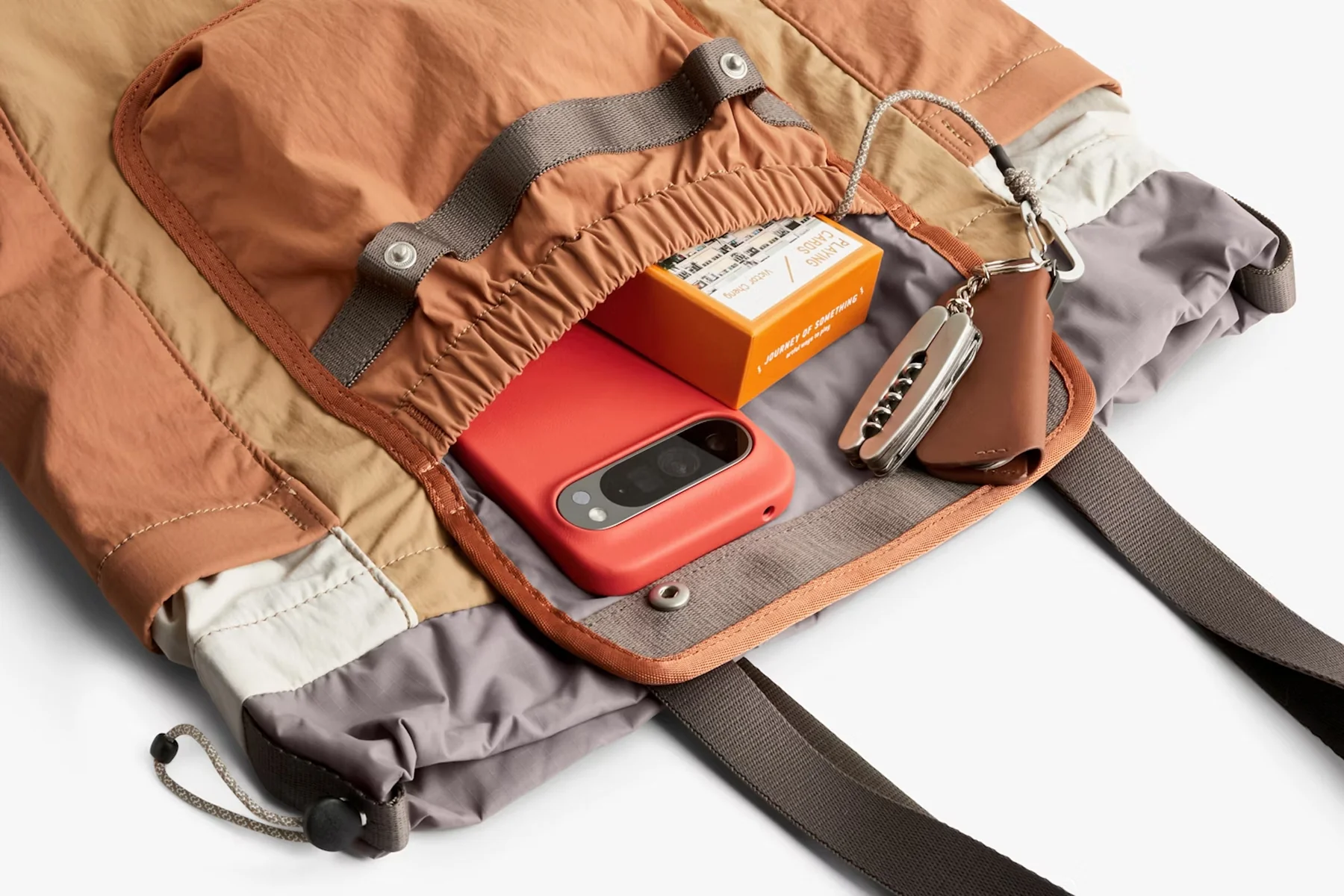 Bellroy Cinch Tote Sand Dune - Image 6