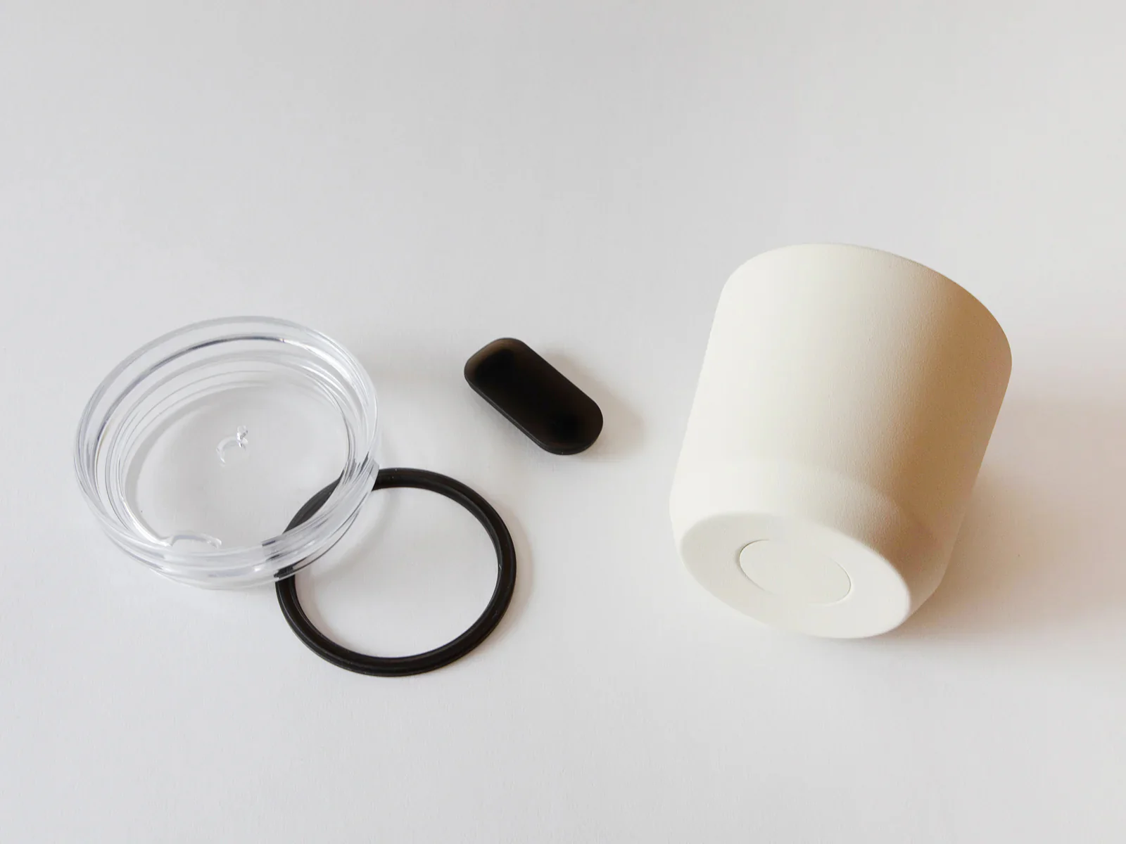 KINTO TO GO Tumbler With Plug 240ml Khaki - Image 6