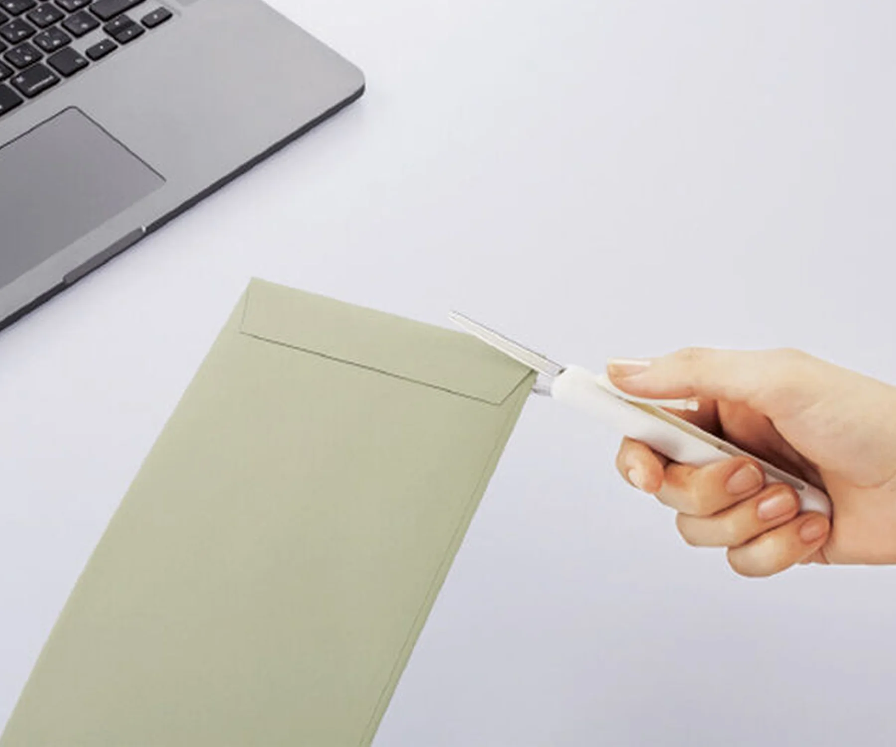 KOKUYO Saxa Poche Compact Scissors - Image 15