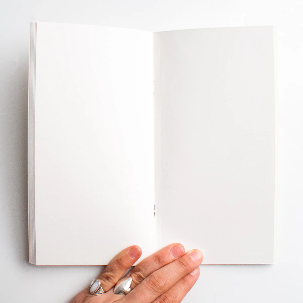 TRAVELER'S notebook 012 Sketch Paper notebook - Image 3