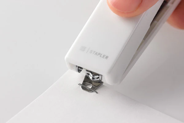 Midori XS Compact Stapler - Image 3